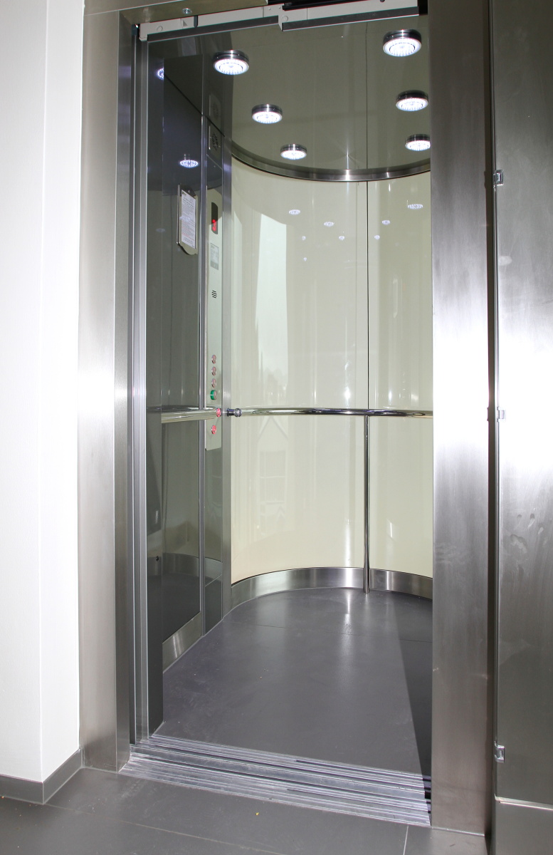 prosklený výtah